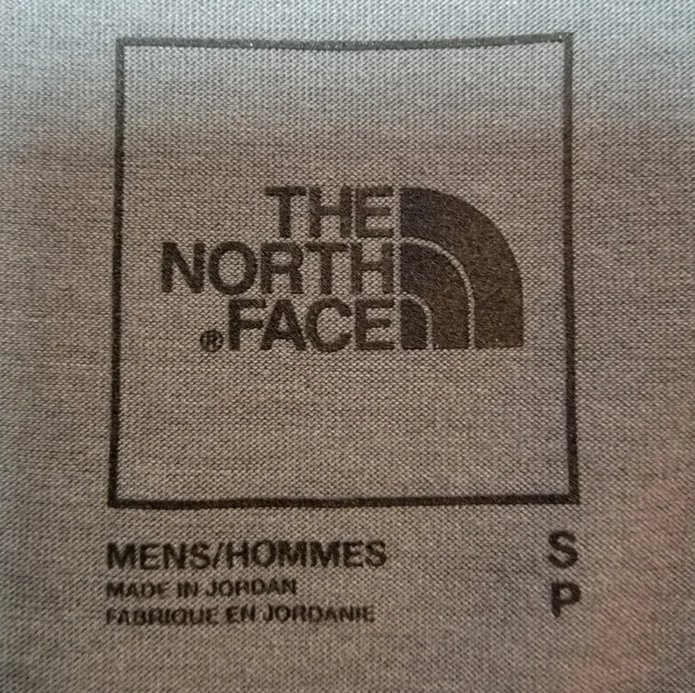 The North Face Men's T-Shirt, Size S - Picture 2 of 9